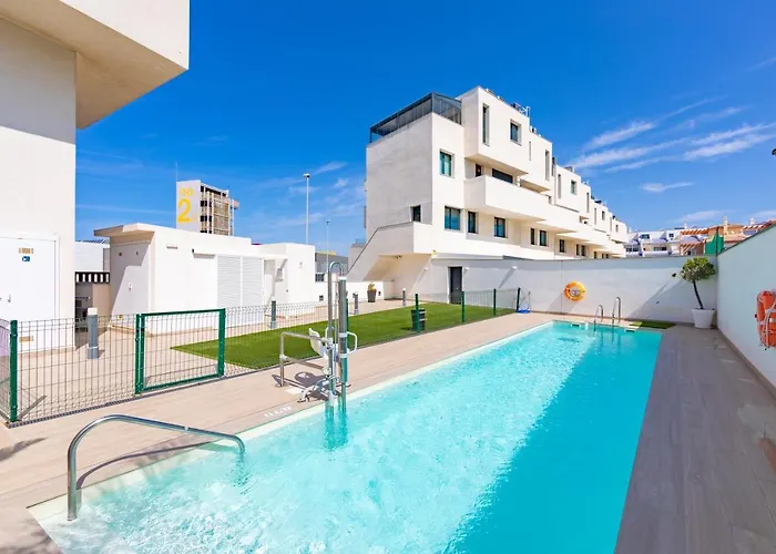 Apartamento Cerca De La Playa Con Piscina